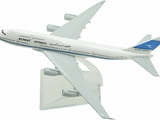 Бойнг 747 самолет модел макет Kuwait Airways метален лайнер