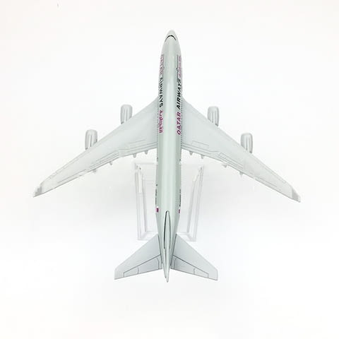 Бойнг 747 самолет модел макет Qatar Airways метален лайнер, city of Radomir - снимка 3