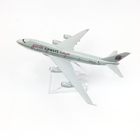 Бойнг 747 самолет модел макет Qatar Airways метален лайнер, city of Radomir - снимка 4