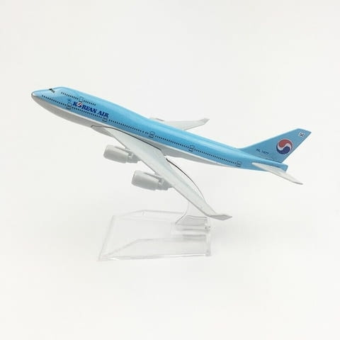 Бойнг 747 самолет модел макет Korean Air метален лайнер, град Радомир | Образователни / Занимателни - снимка 1