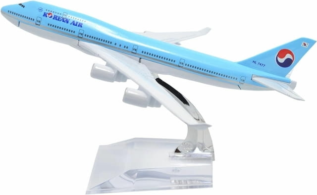 Бойнг 747 самолет модел макет Korean Air метален лайнер, city of Radomir | Educational Materials - снимка 4