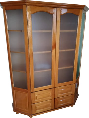 Витрини - град Варна | Секции / Шкафове