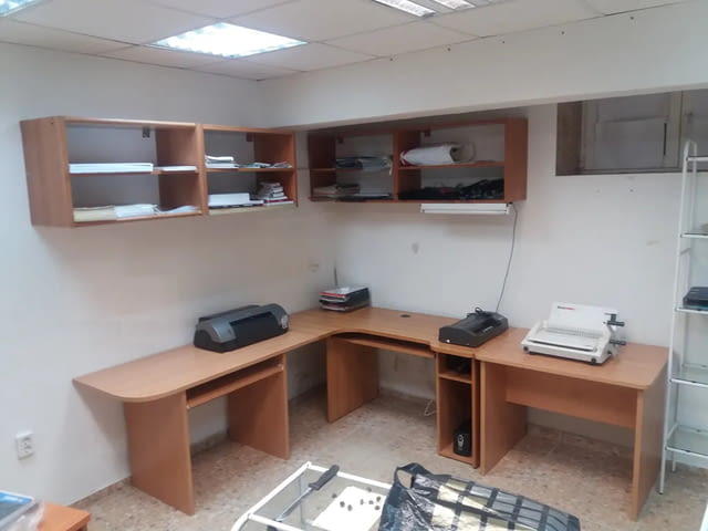 Офис мебели - град Варна | По Поръчка