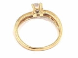 Златен пръстен: 2.73гр.