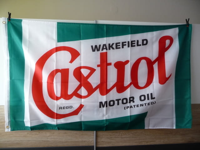 Castrol motor oil знаме бира реклама масло за двигатели кола бензин дизел - снимка 1