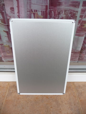 Метална табела музика жаба свири на струнен инструмент китар, град Радомир - снимка 3