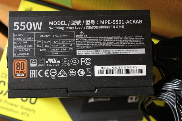 Захранващ блок за настолен гейминк компютър Cooler Master MWE Bronze 550W - снимка 5