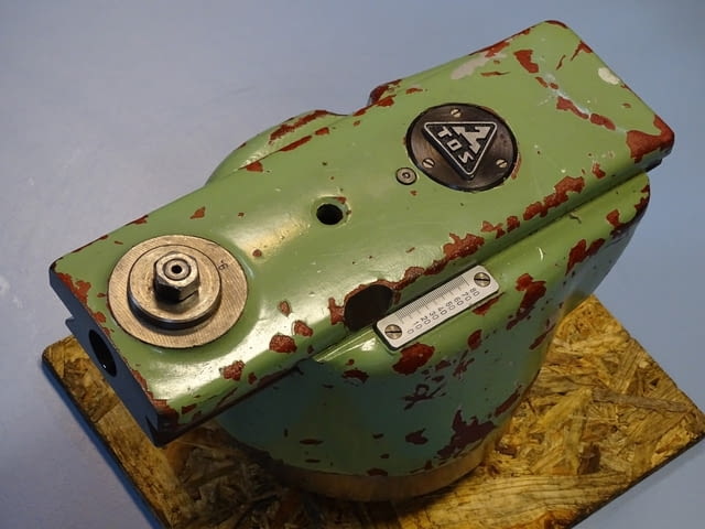 Щос глава за универсална фреза TOS FN25 Slotting Head, град Пловдив | Промишлено Оборудване - снимка 1