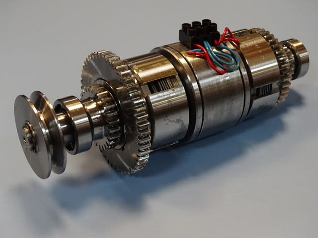 Електромеханичен съединител за струг, фреза TOS 226 102 9 Е1 PSP Pohony 24VDC - снимка 1