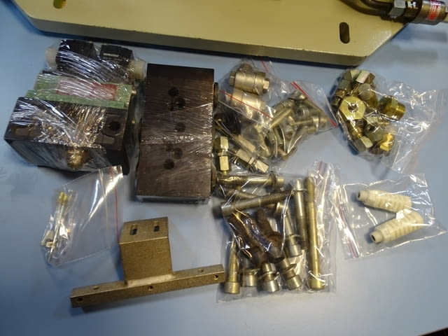 Пневматична гилотина за пластмаса Battenfeld Fischer TM-325 Pneumatic Cuillotine Cutter Plastic - снимка 8