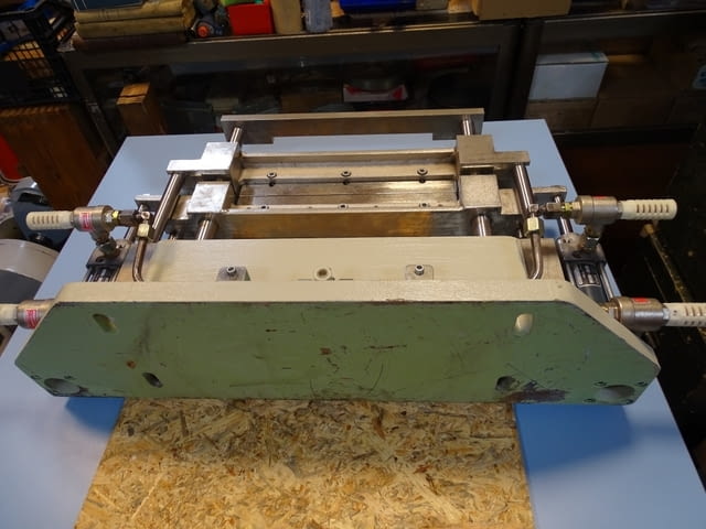 Пневматична гилотина за пластмаса Battenfeld Fischer TM-325 Pneumatic Cuillotine Cutter Plastic - снимка 9