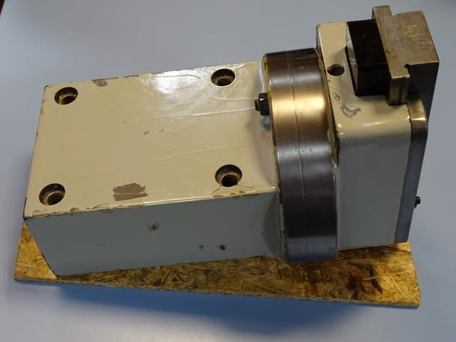 Щос-глава за инструментална фреза 6Д758-87001А(675Р), city of Plovdiv | Industrial Equipment - снимка 1