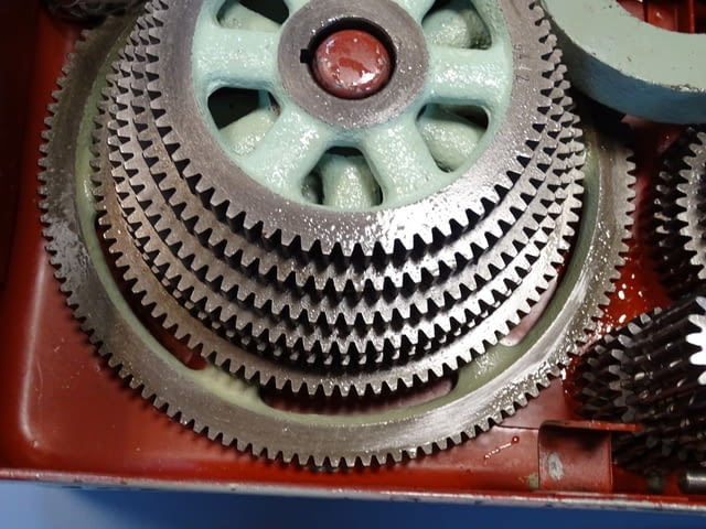 Комплект лира (зъбни колела и валове Ф28 М2) за универсален делителен апарат УДГ-250 - снимка 3