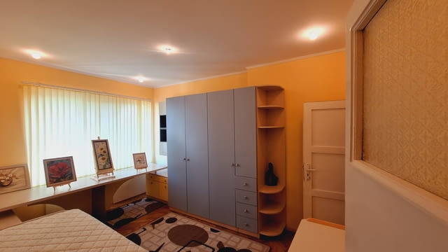 Продавам тристаен апартамент в Гръцка махала 3-стаен, 90 м2, Тухла - град Варна | Апартаменти - снимка 4