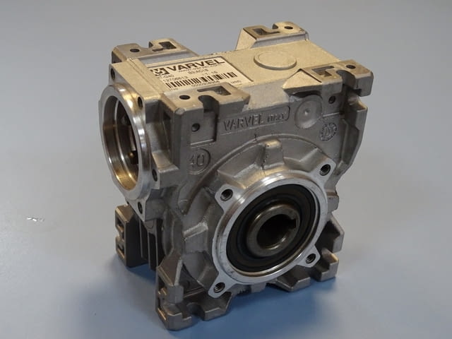 Червячен редуктор VARVEL FRT-G40 reducer worm gear box 1:15, city of Plovdiv - снимка 2