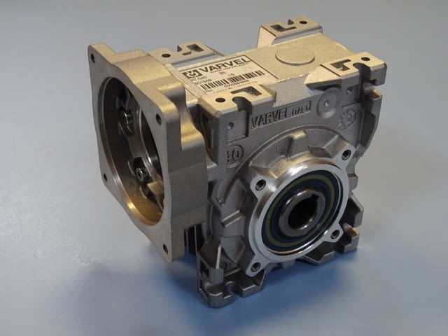 Червячен редуктор VARVEL FRT-G40 B3 reducer worm gear box 1:5 - снимка 1