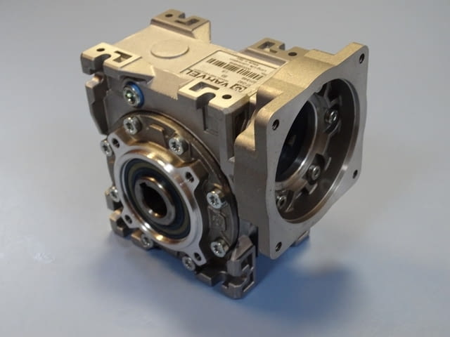 Червячен редуктор VARVEL FRT-G40 B3 reducer worm gear box 1:5 - снимка 6