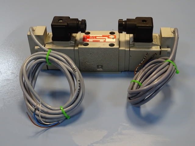 Хидравличен разпределител HERION S6V10G190743MO directional valve 24VDC - снимка 1