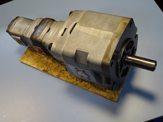 Хидравлична помпа VOITH IPH5/3/2-64/16/8 701 gear pump, city of Plovdiv | Industrial Equipment - снимка 1