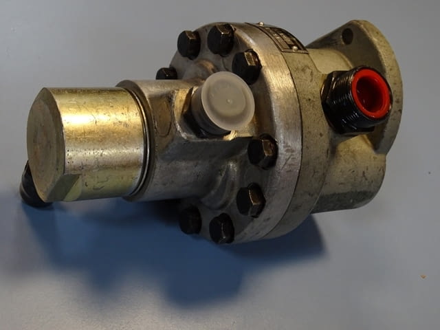 Хидравлична помпа Jihostroj ZBC 15R0-1 gear pump, city of Plovdiv | Industrial Equipment - снимка 4