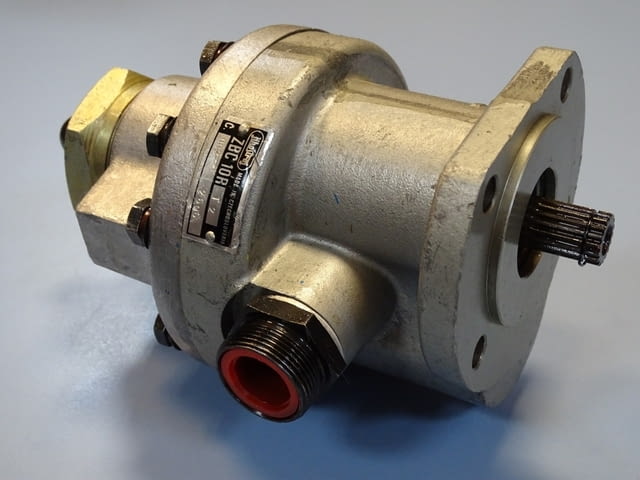Хидравлична помпа Jihostroj ZBC 10RТ2 gear pump, city of Plovdiv | Industrial Equipment - снимка 3