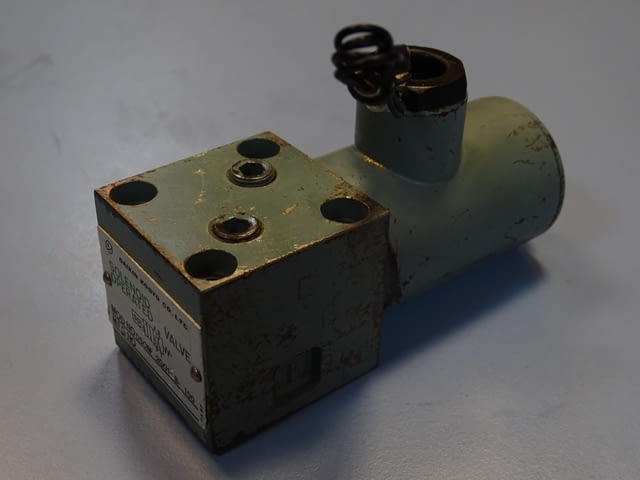 Хидравличен разпределител Daikin DSOM4-2G012N-100 solenoid valve 100V - снимка 6