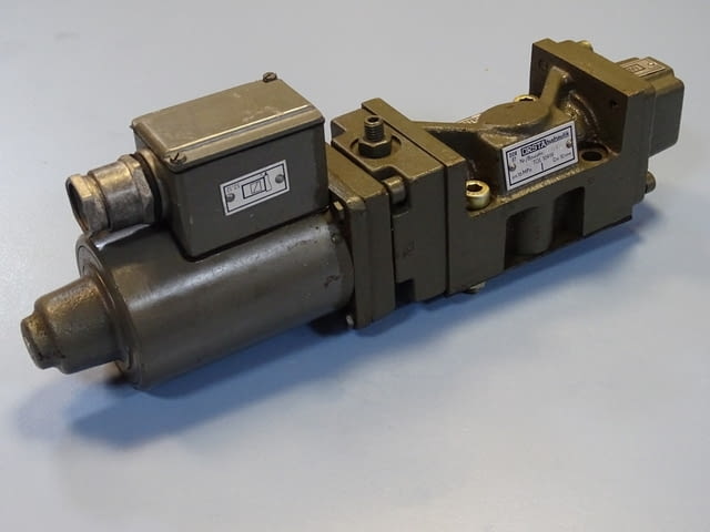 Хидравличен разпределител Orsta TGL 10919 Hydraulic valve с една бобина - снимка 1