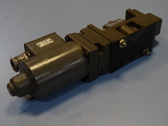 Хидравличен разпределител Orsta TGL 10919 Hydraulic valve с една бобина - снимка 5