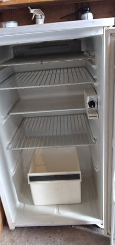 Продавам хладилници AEG, Embeddable - No - city of Troyan | Refrigerators & Freezers - снимка 2