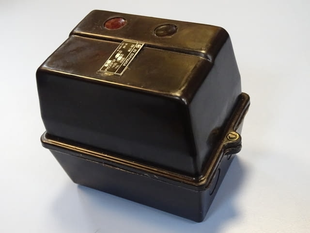 Пускател въздушен ”АЗ Перущица” ПВ-11М 500V 14A, град Пловдив | Промишлено Оборудване - снимка 1