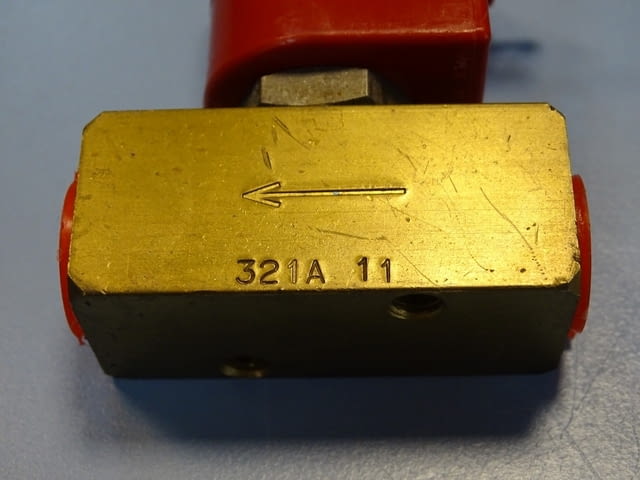 Магнет вентил Lucifer 321A 11 valve relay 110V 7.5Bar, city of Plovdiv | Industrial Equipment - снимка 3