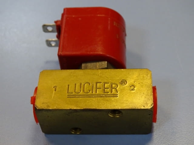 Магнет вентил Lucifer 321A 11 valve relay 110V 7.5Bar, city of Plovdiv | Industrial Equipment - снимка 4