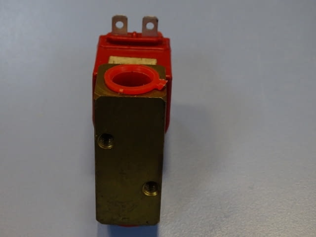 Магнет вентил Lucifer 321A 11 valve relay 110V 7.5Bar, city of Plovdiv | Industrial Equipment - снимка 5