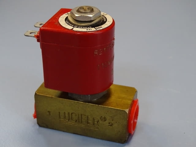 Магнет вентил Lucifer 321A 11 valve relay 110V 7.5Bar, city of Plovdiv | Industrial Equipment - снимка 7