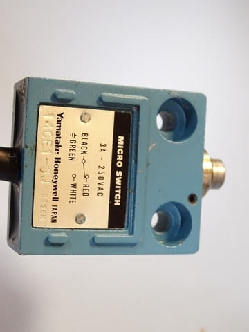Краен изключвател Yamatake Honeywell 14CE1-3J limit switch 3A 250VAC - снимка 2