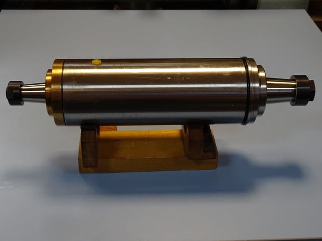 Хидростатичен шпиндел за шлайф USSR ф100mm L-315mm 228-5, град Пловдив | Промишлено Оборудване - снимка 9