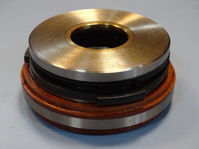 Съединител електромагнитен ЭМ-42У4(ЕМ-42У4) electromagnetic multi-plate clutch 24VDC - снимка 7