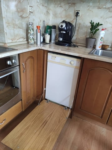 Дава се под наем 3-bedroom, 120 m2, Water, Air Conditioning, Electricity - city of Plovdiv | Apartments - снимка 9