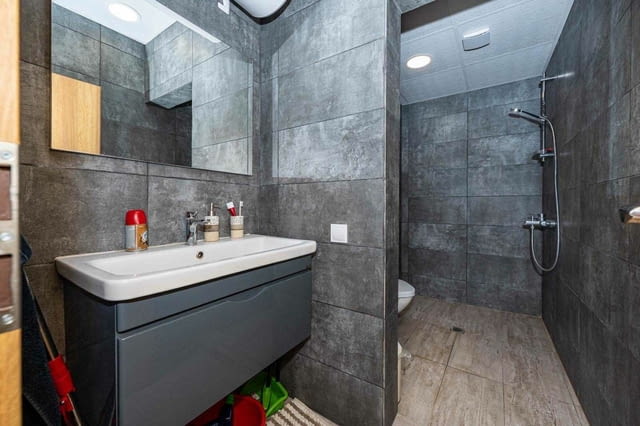 Дава се под наем двустаен апартамент в Кършияка, city of Plovdiv | Apartments - снимка 11