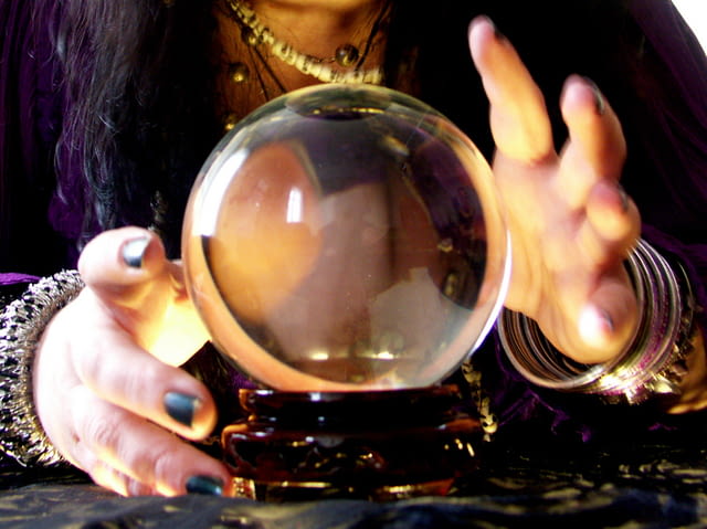 Ясновидката кристина Арабска магия за любов, Изготвяне на амулети, Лечение на здравословни проблеми, Отстраняване на бяла магия, Отстраняване на черна магия, Помощ – алкохолизъм, Помощ – безплодие, Помощ – бизнес проблеми, Помощ – лични проблеми, Премахване на страхова невроза, Събиране на разделени двойки, По име, По рожденна дата - село Шияково | Хороскопи / Ясновидство