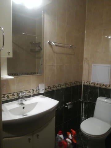 Давам под наем двустаен напълно обзаведен в нова кооперация луксозно -обзаведен с нови мебели , в нов - снимка 3