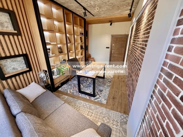 3890. Офис под наем  Луксозен и напълно обзаведен  топ център - Хасково. - снимка 3