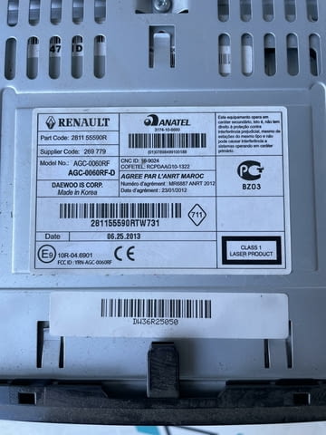 281155590R, радио, CD, USB от Renault Captur 1.5 DCI, 5sp, 90ph., двигател K9KE608, R2FL, 2015 - снимка 2