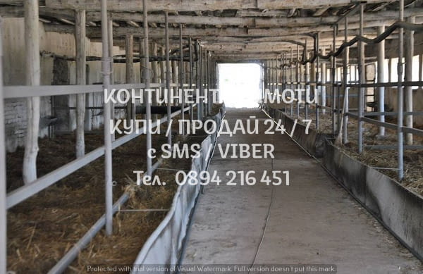 Код 62062. Запазена тухлена стопанска сграда 780м2 в стопански двор - 3800м2. Стопанската база се на - снимка 1