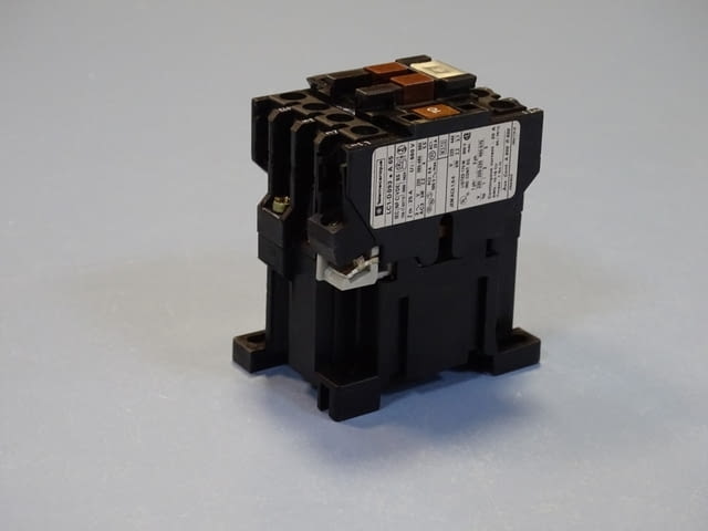 Контактор Telemecanique LC1D093BA65 contactor 25A 24V/50Hz, град Пловдив | Промишлено Оборудване - снимка 1