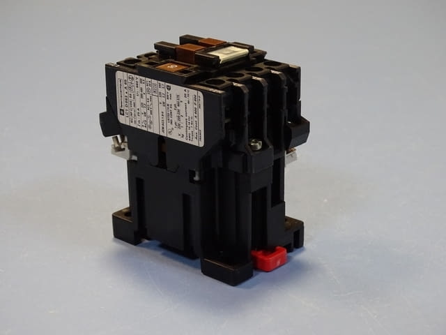 Контактор Telemecanique LC1D093BA65 contactor 25A 24V/50Hz, град Пловдив | Промишлено Оборудване - снимка 2