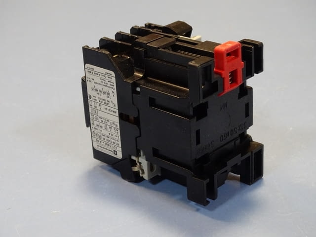 Контактор Telemecanique LC1D093BA65 contactor 25A 24V/50Hz, град Пловдив | Промишлено Оборудване - снимка 4