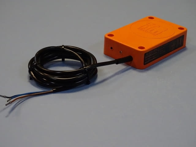 Индуктивен сензор EFECTOR ID-3050-BPKG inductive sensor 250mA - снимка 9