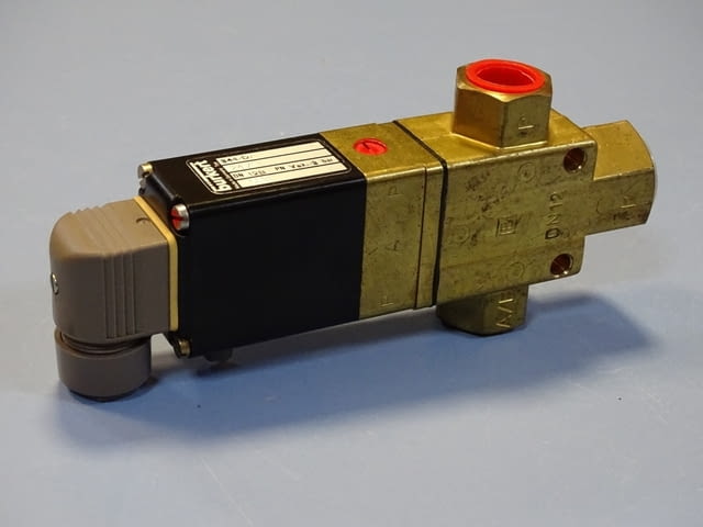 Магнет вентил Burkert 344-D solenoid valve 24VDC G1/2, град Пловдив | Промишлено Оборудване - снимка 3