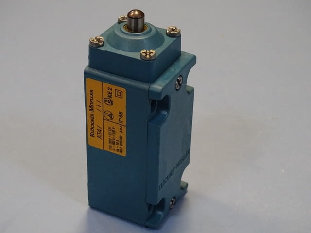 Изключвател краен Klockner-Moeller AT4/i limit switch 220V, град Пловдив | Промишлено Оборудване - снимка 8